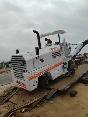 Asphalt Milling Machine for Hire