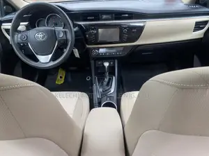 Toyota Corolla LE Eco 4dr Sedan (1.8L 4cyl CVT) 2015 Gold