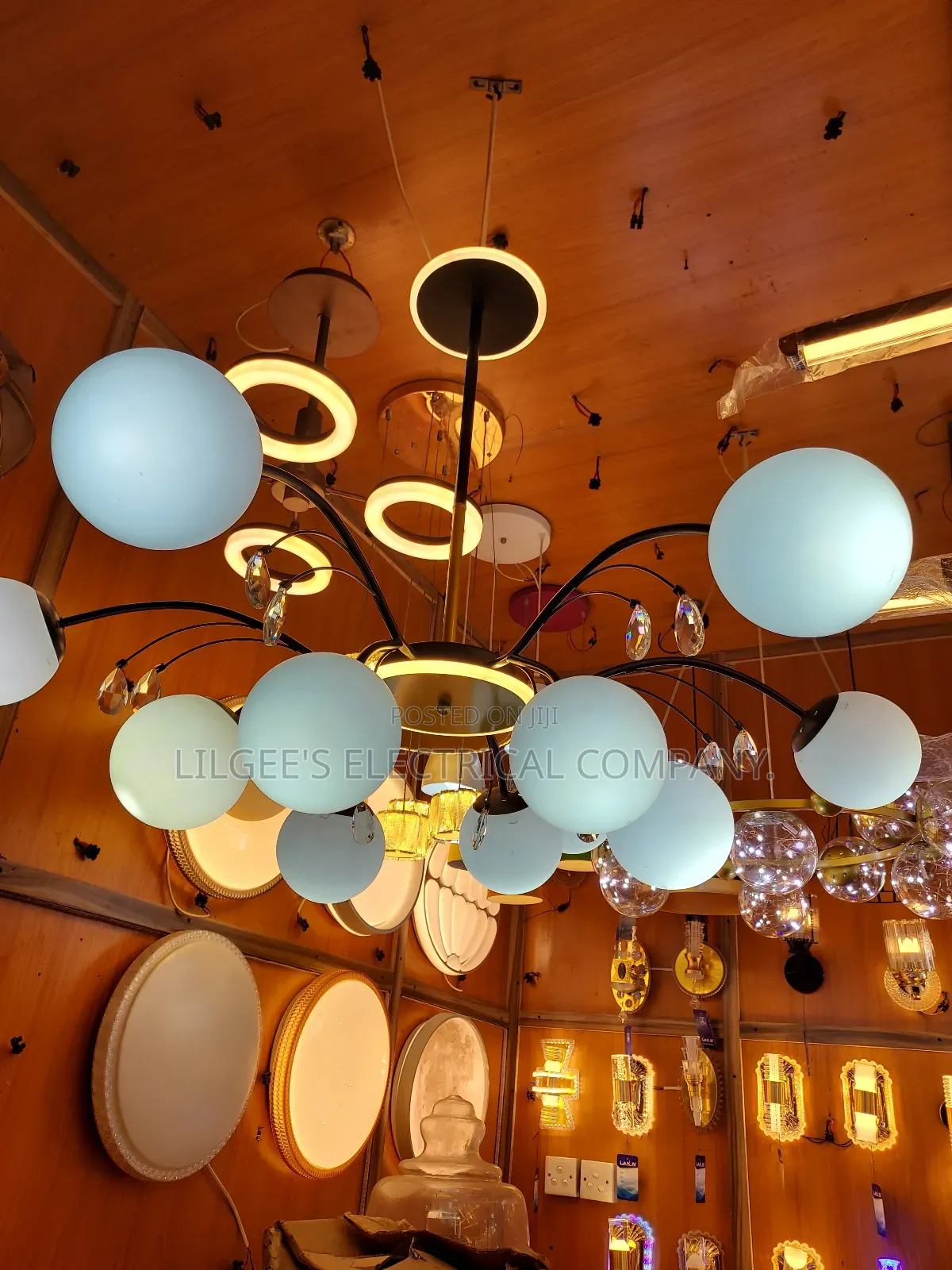 Exquisite and Classy Chandeliers