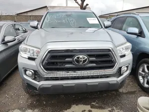 Toyota Tacoma 2020 Silver