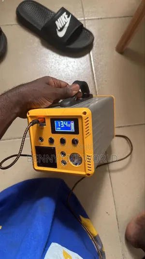 300 Watt Portable Solar Generator