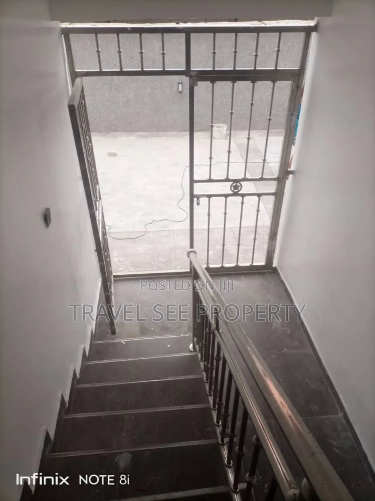 Furnished 2bdrm Mansion in Residential Area, Awoyaya for rent
