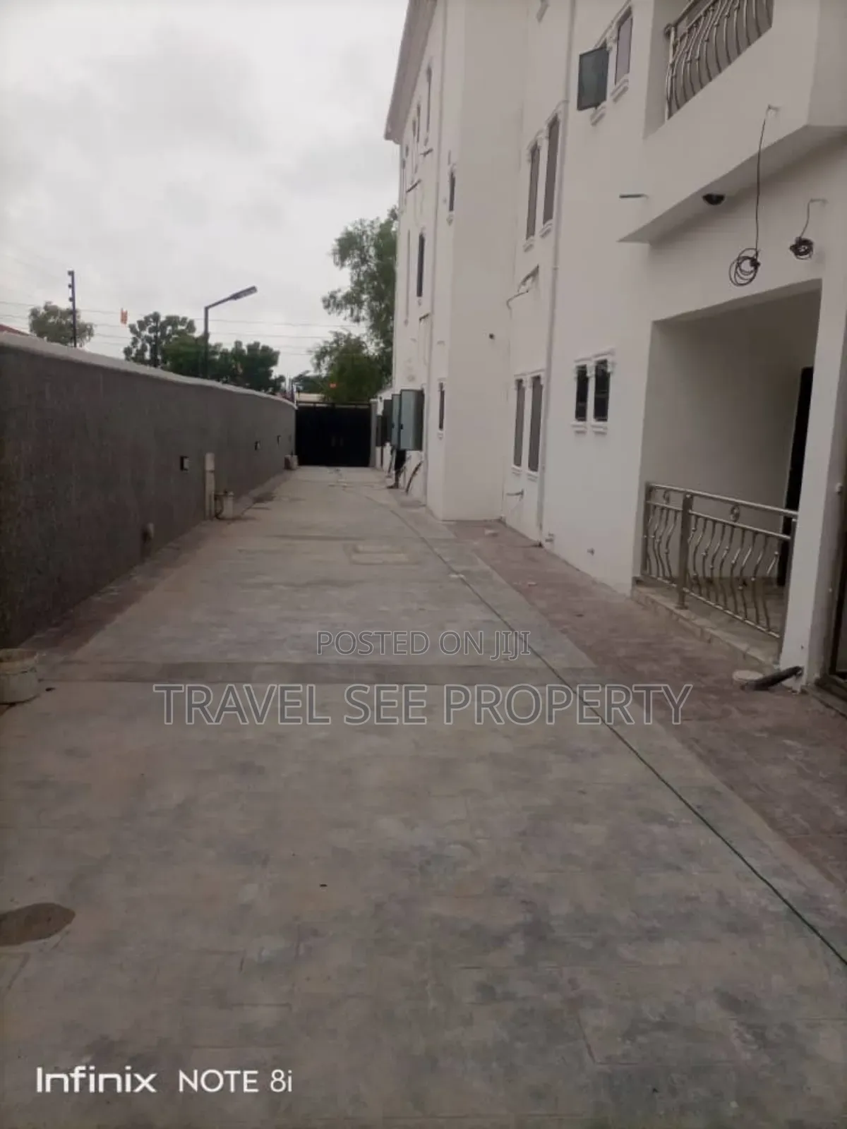 Furnished 2bdrm Mansion in Residential Area, Awoyaya for rent