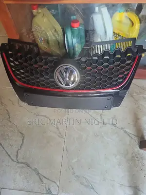 From Grill Volkswagen Golf 5 GTI