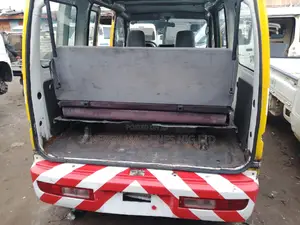 Daihatsu Hijet 2020 Yellow
