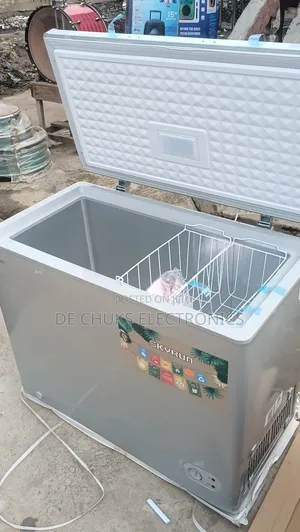 Brand New Skyrun Chest Freezer With Double Basket(200liters)