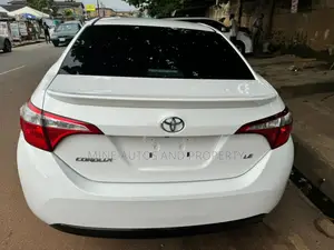 Toyota Corolla 2015 White