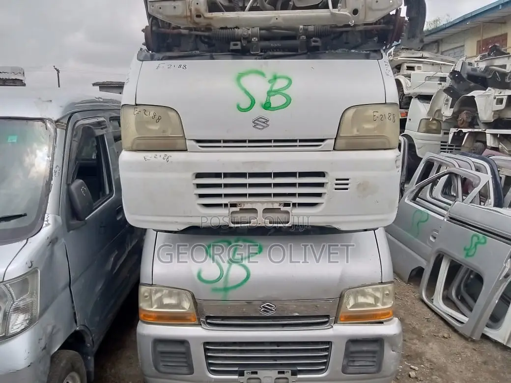 Suzuki APV Minibus 2007 Gold