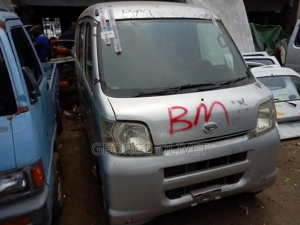 Suzuki APV Minibus 2007 Gold
