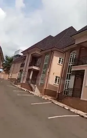 6bdrm Maisonette in Awka , Anambra State for sale