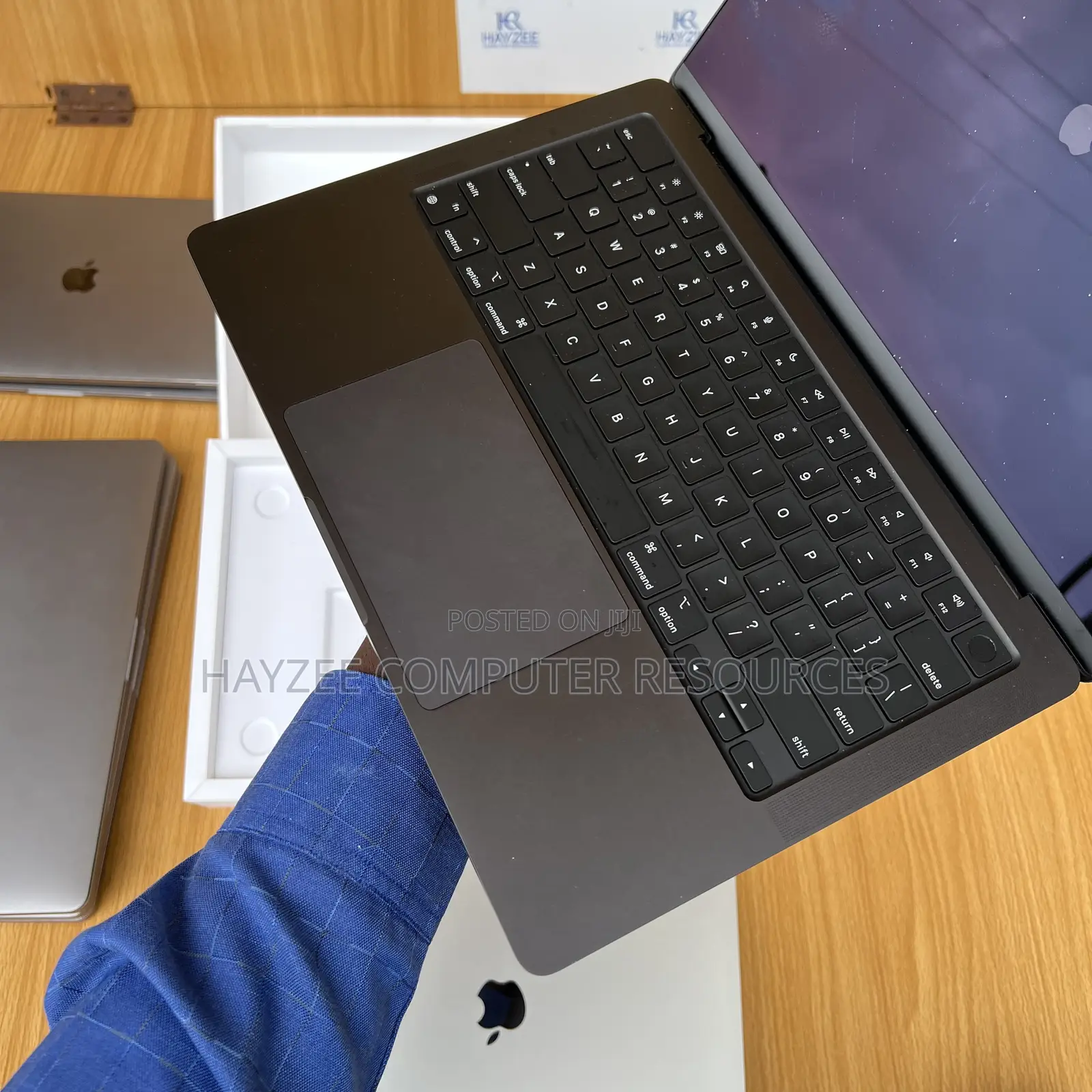 Laptop Apple MacBook Pro 2023 M3 14-Inch 18GB Intel Core M SSD 512GB