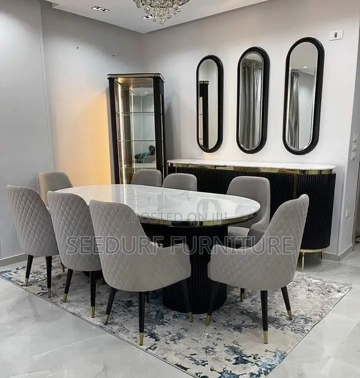 A Luxury Made Dinning Table