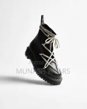 Dr Marten Luxury Boot