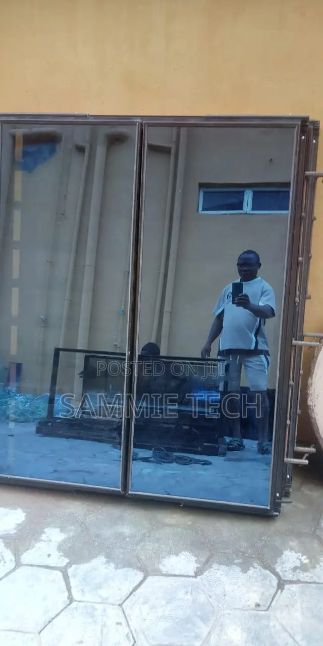 Frameless Windows With Inner Burglaries and Net