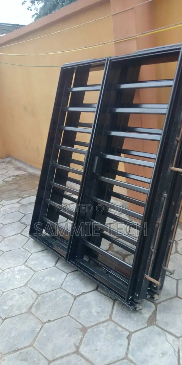 Frameless Windows With Inner Burglaries and Net