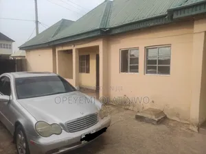 5bdrm Bungalow in Kuje for sale