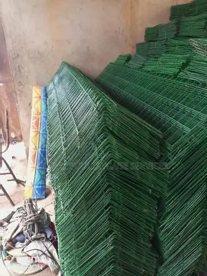 Used Imported Battery Cage With Coated PVC