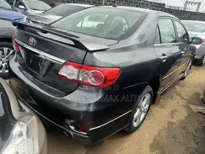Toyota Corolla 2013 Blue