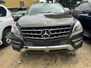 Mercedes-Benz M Class 2014 Brown