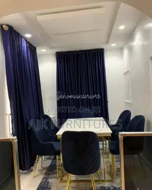 Exquisite 6 Seater Dinning Set