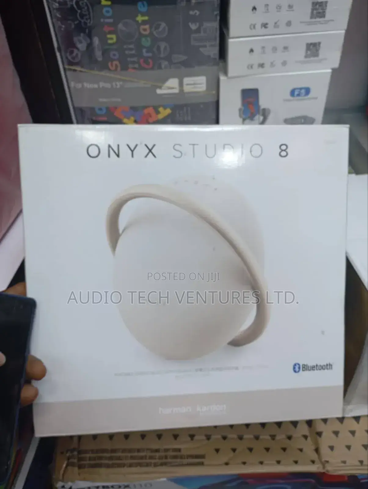Onyx Studio 8