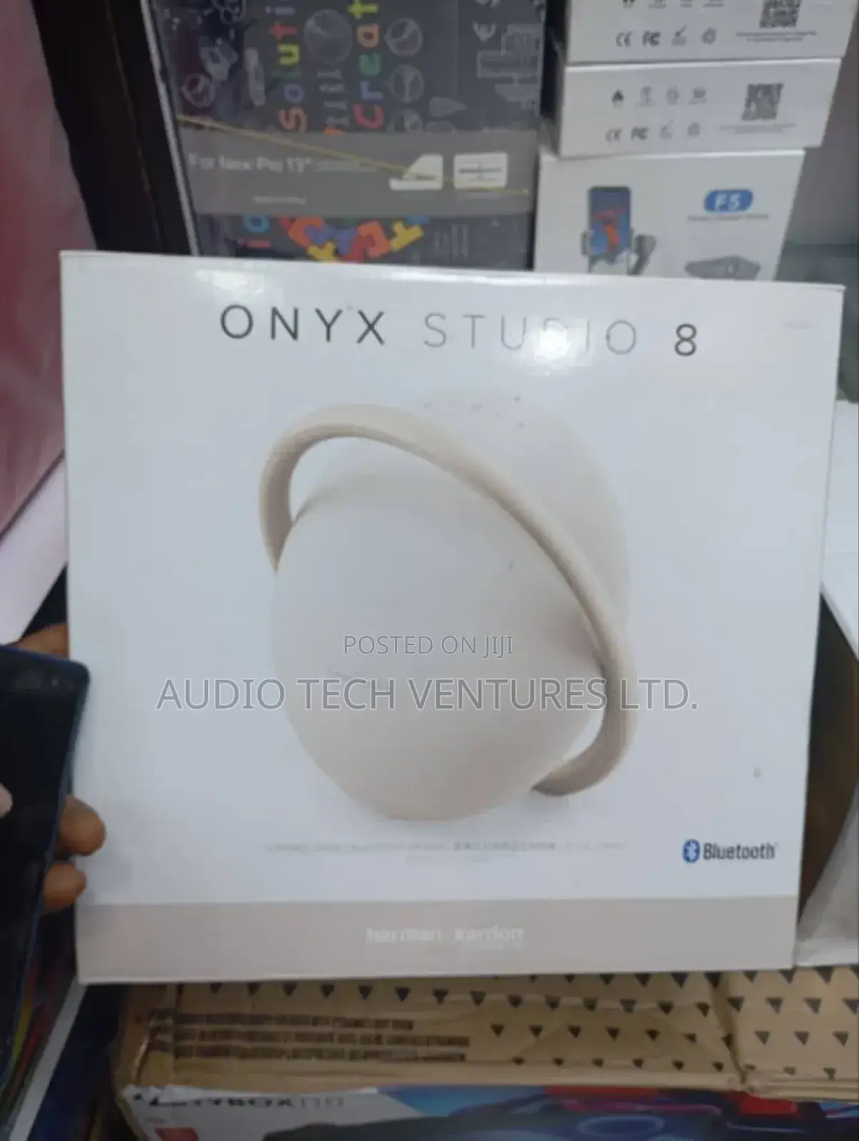 Onyx Studio 8