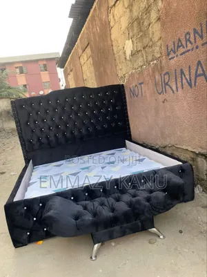 6x6 Upshotery Bedframe With Ottoman