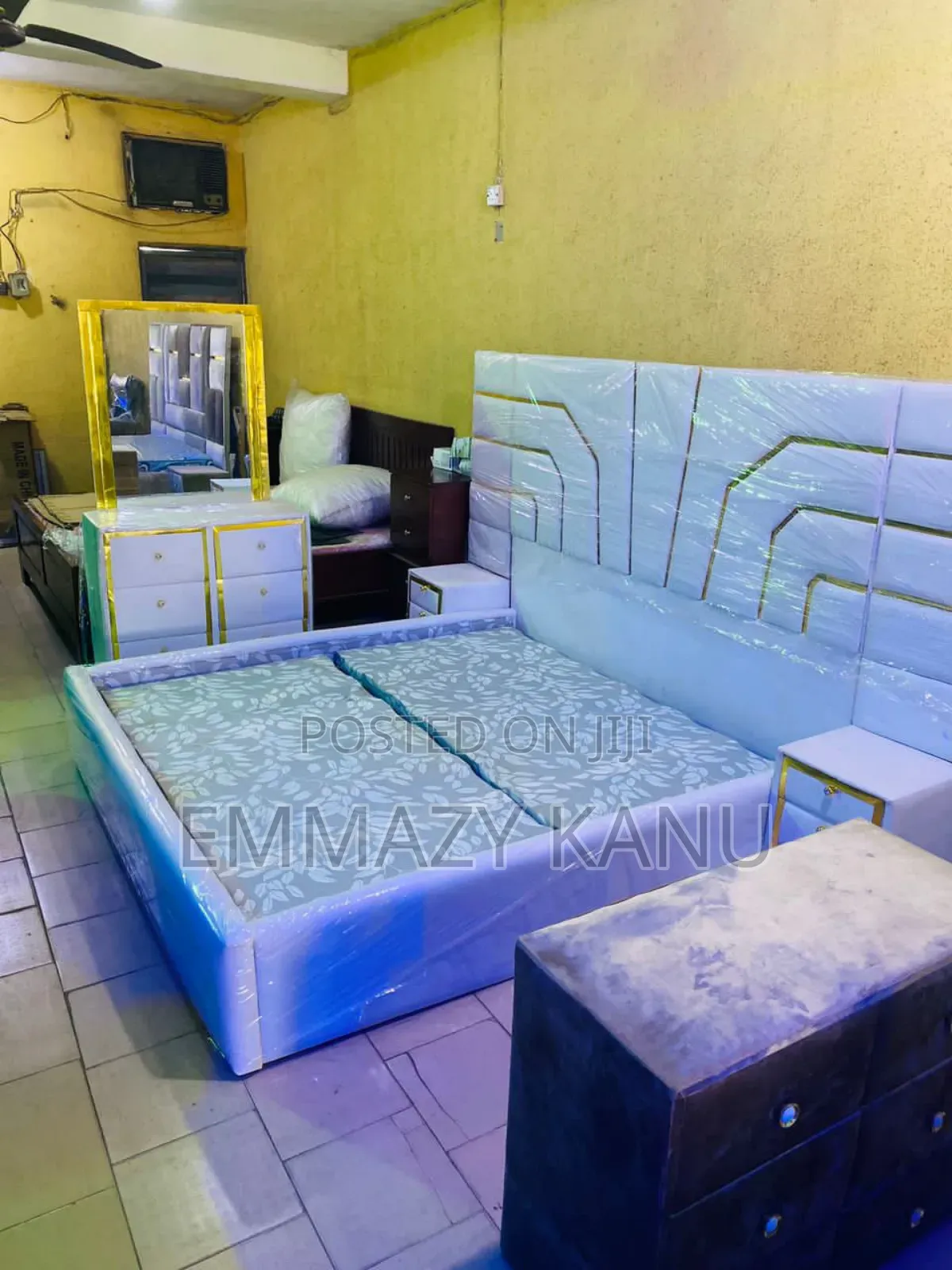 6x6 Luxury Bedframe