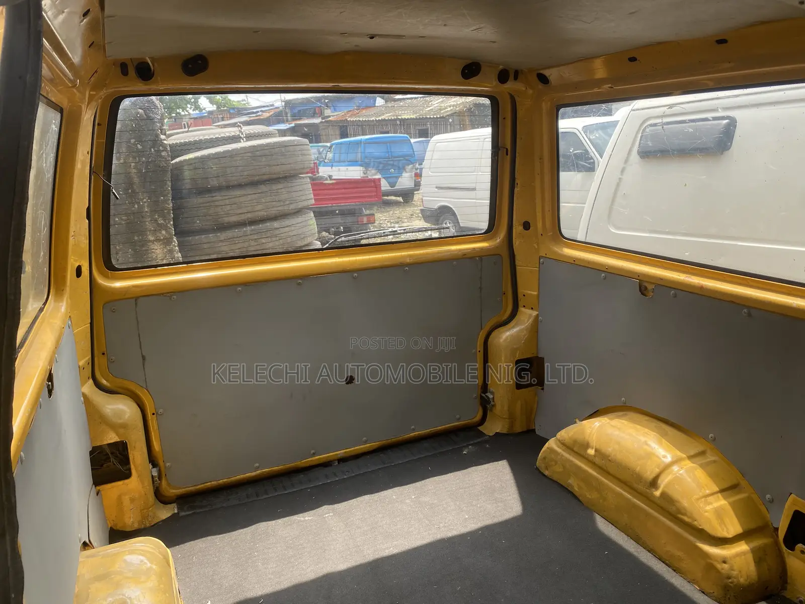 Volkswagen LT 2004 Yellow
