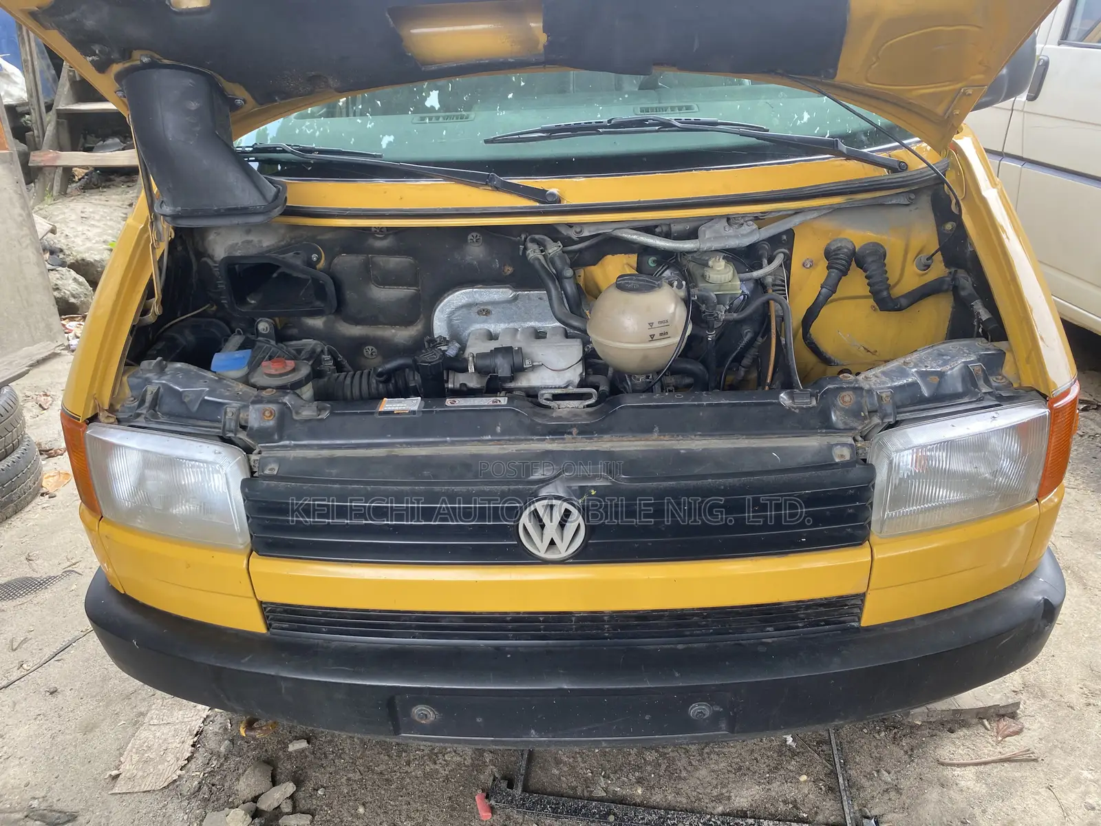 Volkswagen LT 2004 Yellow