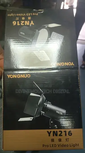 Youngnuo Y216 Video Light