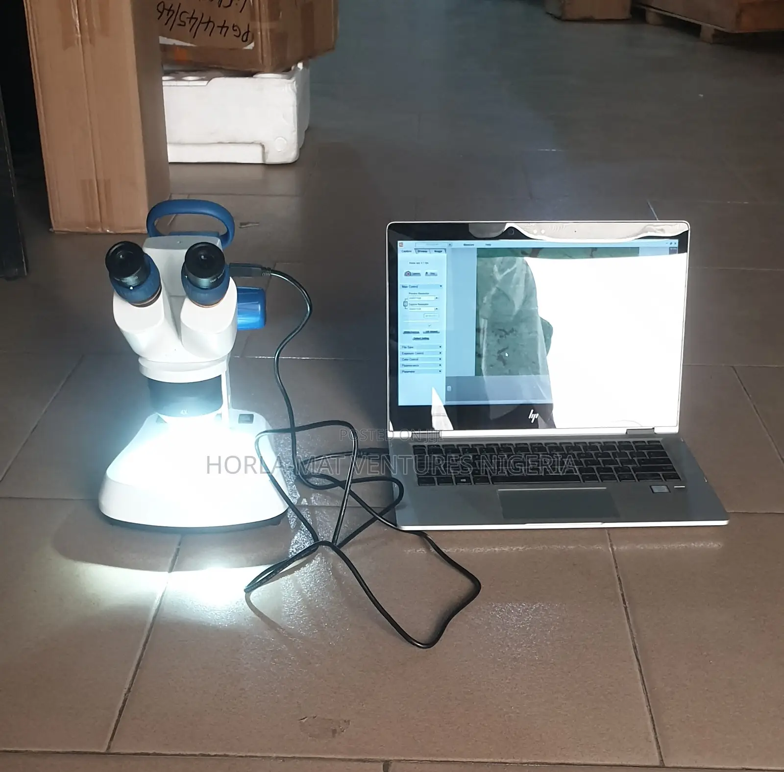Digital Stereo Zoom Microscope With in-Built Camera (2x/4x)
