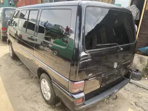 Volkswagen Transporter 2006 Black