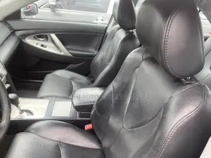 Toyota Camry 2010 Silver