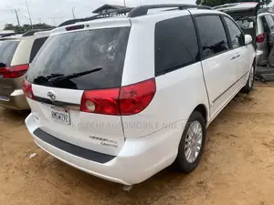 Toyota Sienna XLE Limited 2008 White