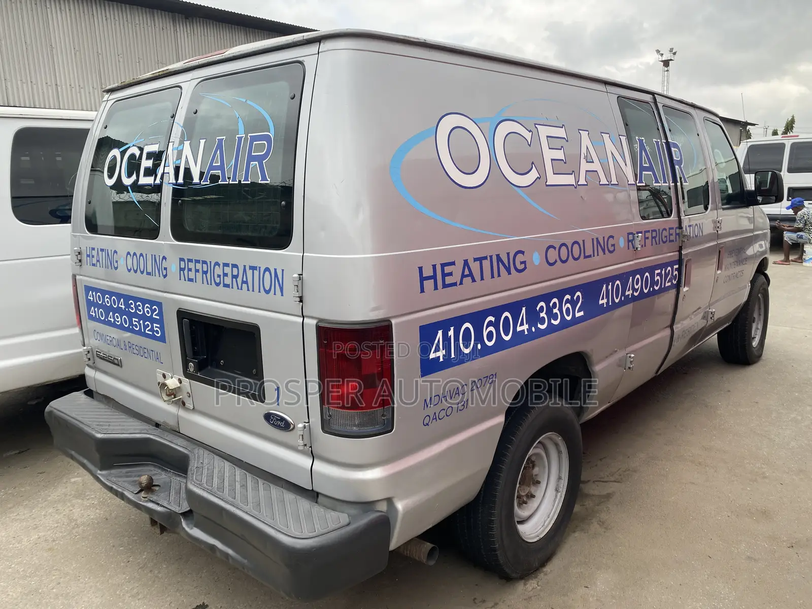 Ford E250 2006 Grey