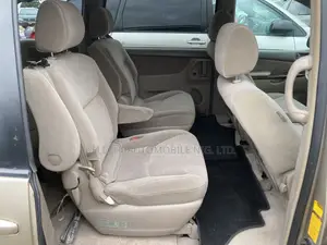 Toyota Sienna LE AWD 2005 Gold
