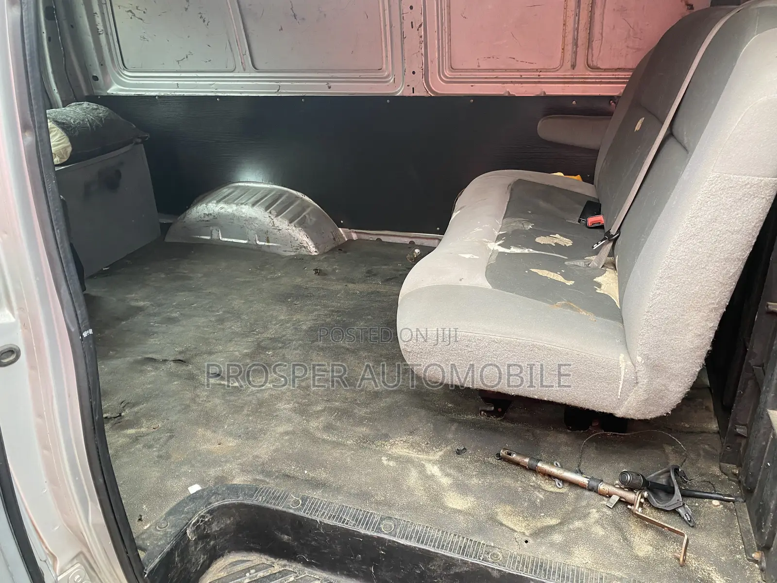 Ford E250 2006 Grey