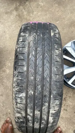 215/60r17 Tokunbo Tires