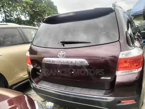 Toyota Highlander 3.5L 4WD 2013 Burgundy