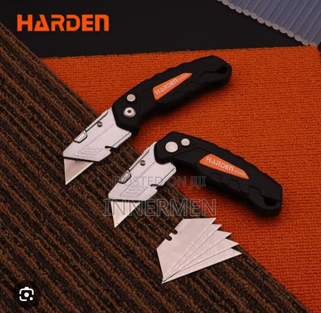 Harder Utility Knife With 5 Extra Blades