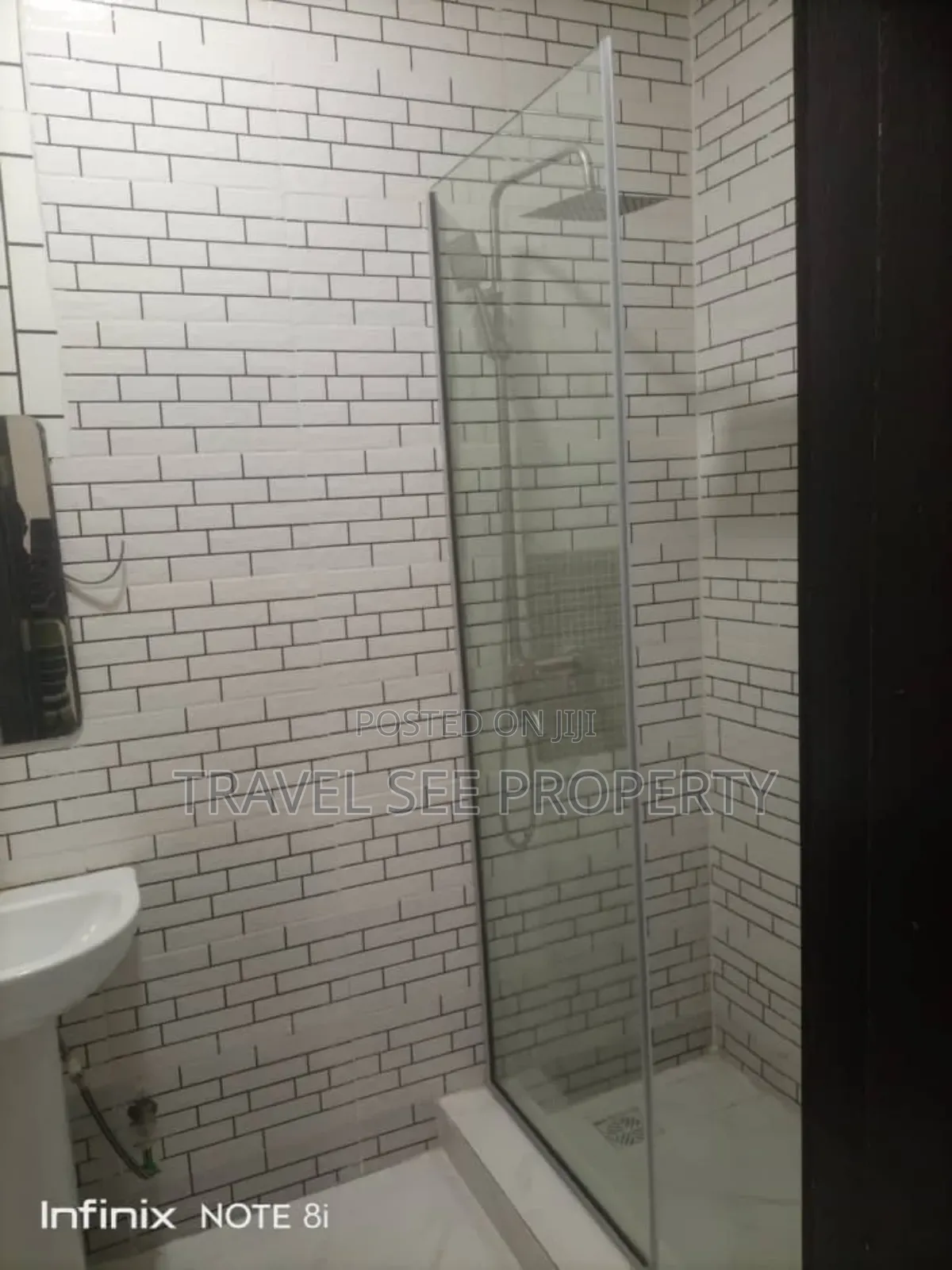 Furnished 2bdrm Mansion in Awoyaya Private for rent