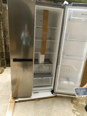 User-Friendly LG Side by Side Refrigeratorref257jlyl-B(688L)