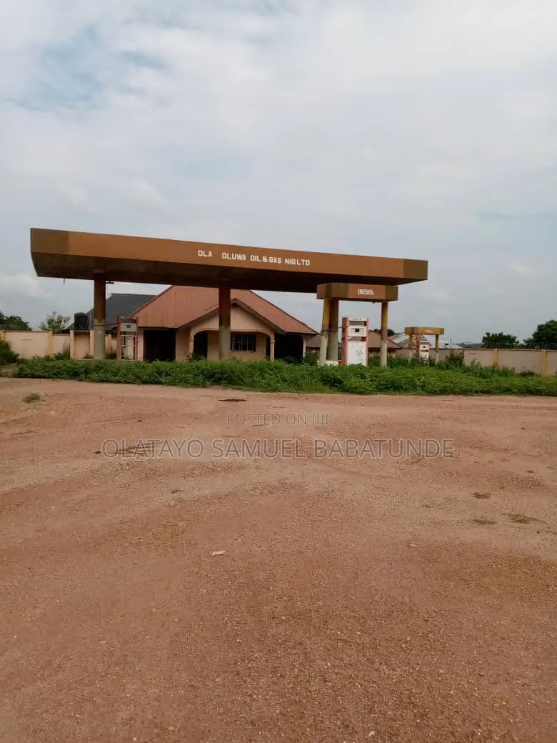 Filling Station