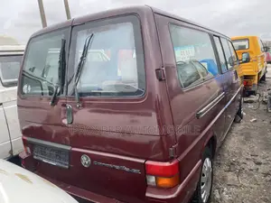 Volkswagen Transporter 2005 Brown