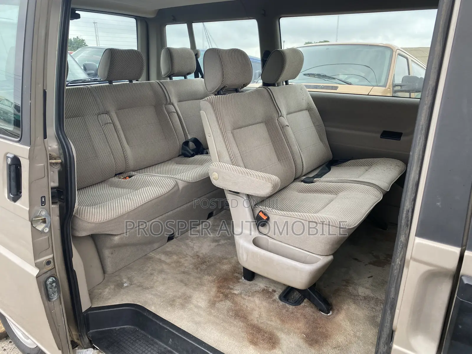 Volkswagen Transporter 2005 Grey