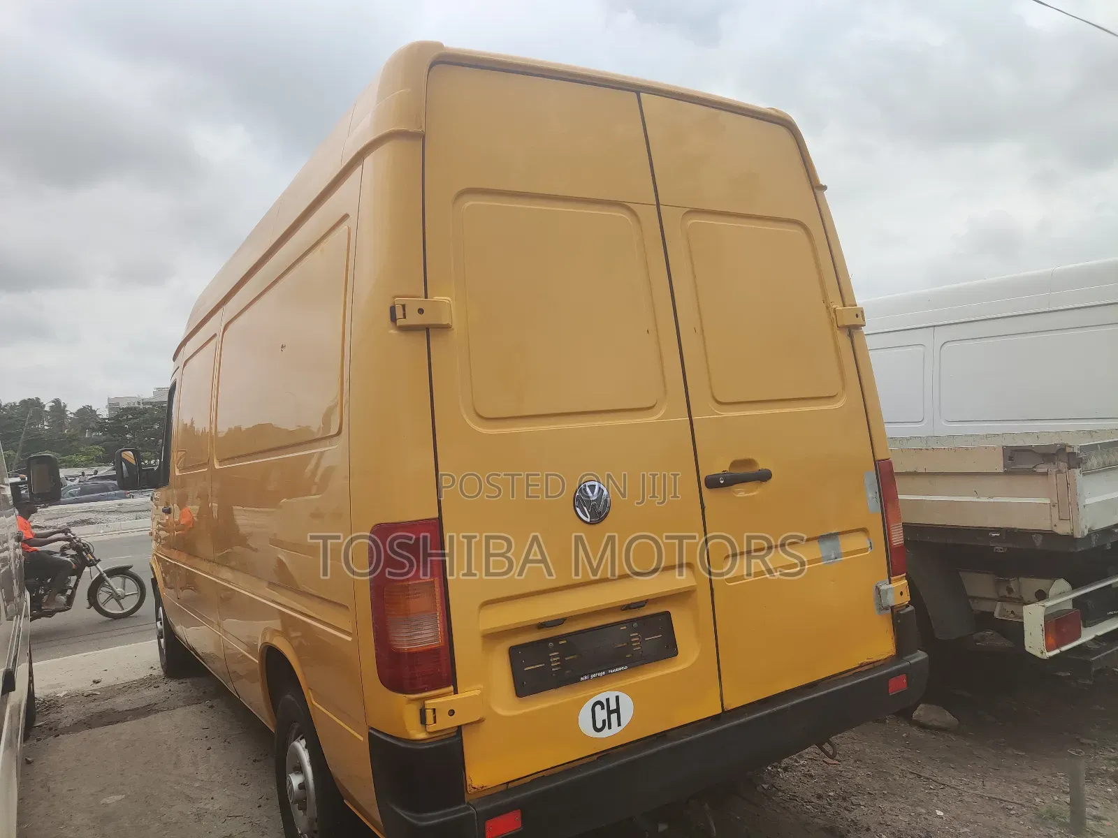 Volkswagen LT 2003 Yellow