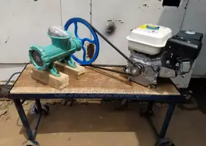 Pelletizer Machine 
Size 32 
6.5hp Petrol Engine