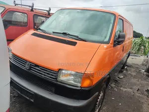 Volkswagen Transporter 2002 Red
