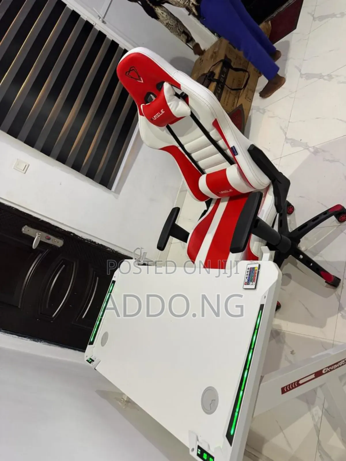 Office Gaming Chair With Table